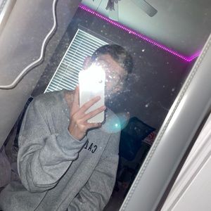 Meet your Posher, Logan